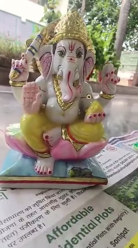 Ganesh Ji, bright finish - Raadhaye Arts