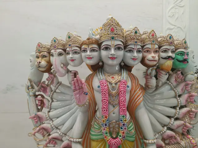 Vishwaroop detailing - Raadhaye Arts murti painting work